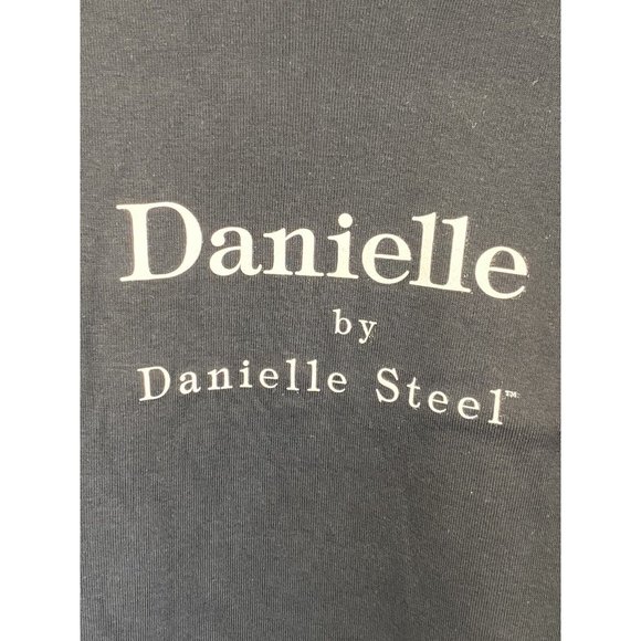 Danielle by Danielle Steel Women's Promo T-Shirt L/S Size XXL New in Package - Picture 4 of 8